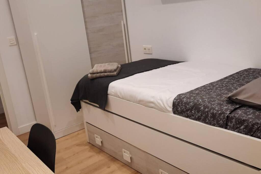 Apartamentos Milan 2 Ов'єдо Екстер'єр фото