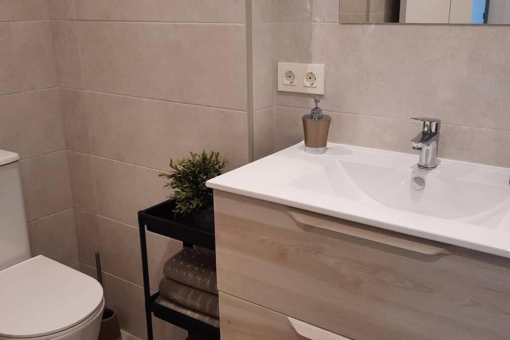 Apartamentos Milan 2 Ов'єдо Екстер'єр фото