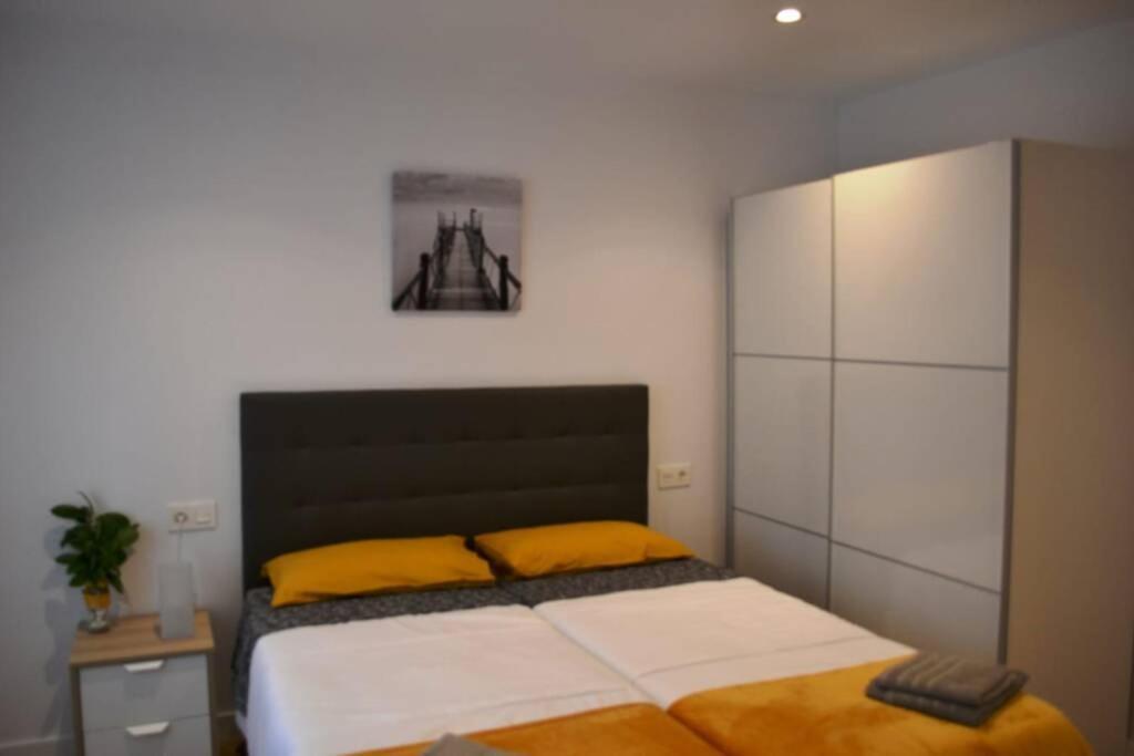 Apartamentos Milan 2 Ов'єдо Екстер'єр фото