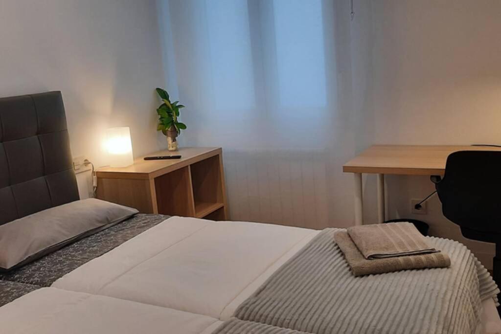 Apartamentos Milan 2 Ов'єдо Екстер'єр фото